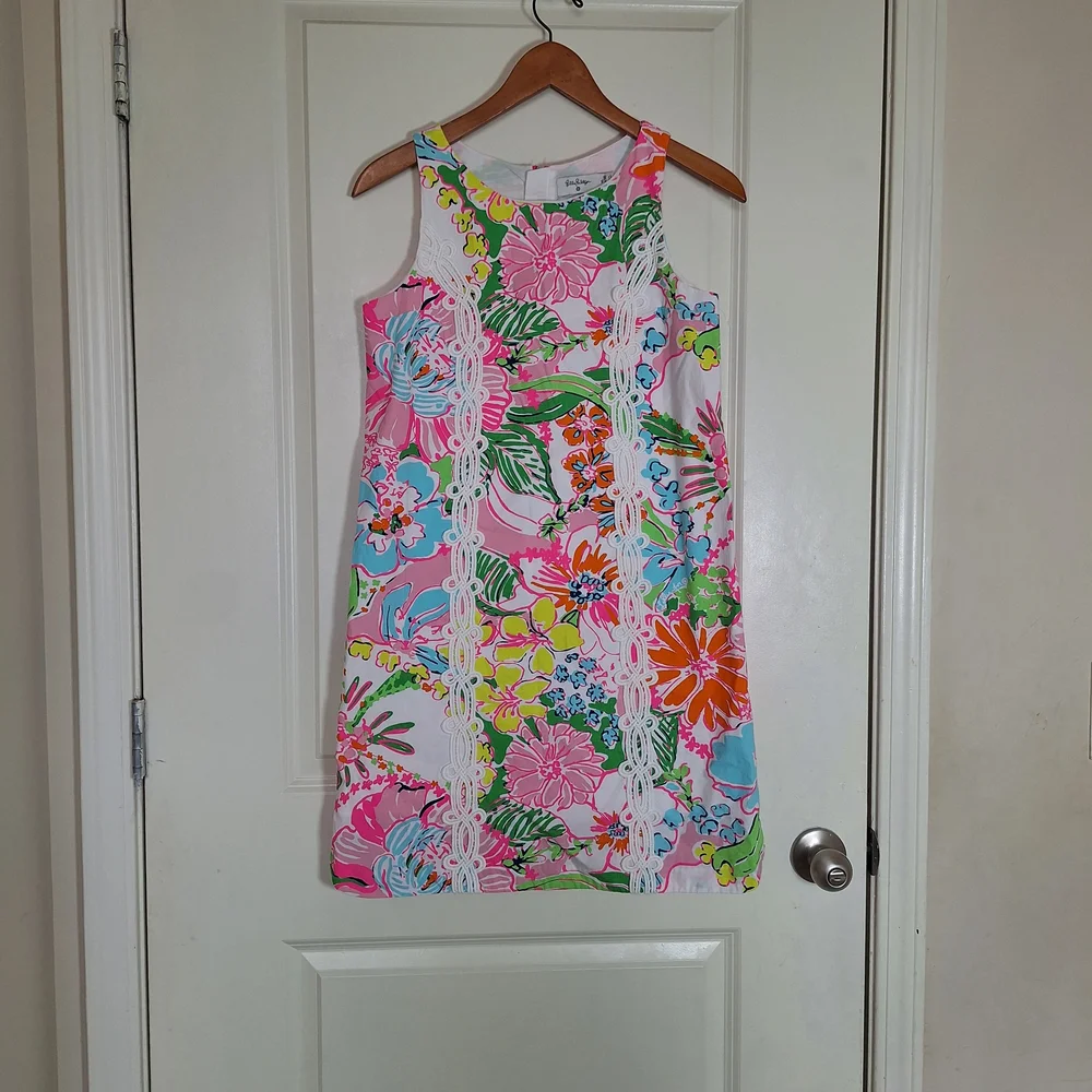 Lilly Pulitzer Nosey Girls Floral Shift Lace Trim Sleeveless dress in size XL 14 - Picture 3 of 8